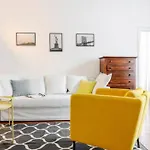 Pagano & Cenacolo Bright Apartment